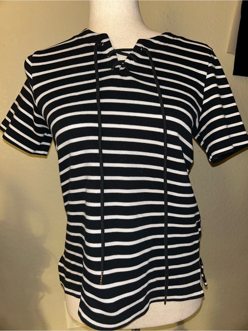 Striped Knit Short-Sleeve Lace Up Top - Black & White
